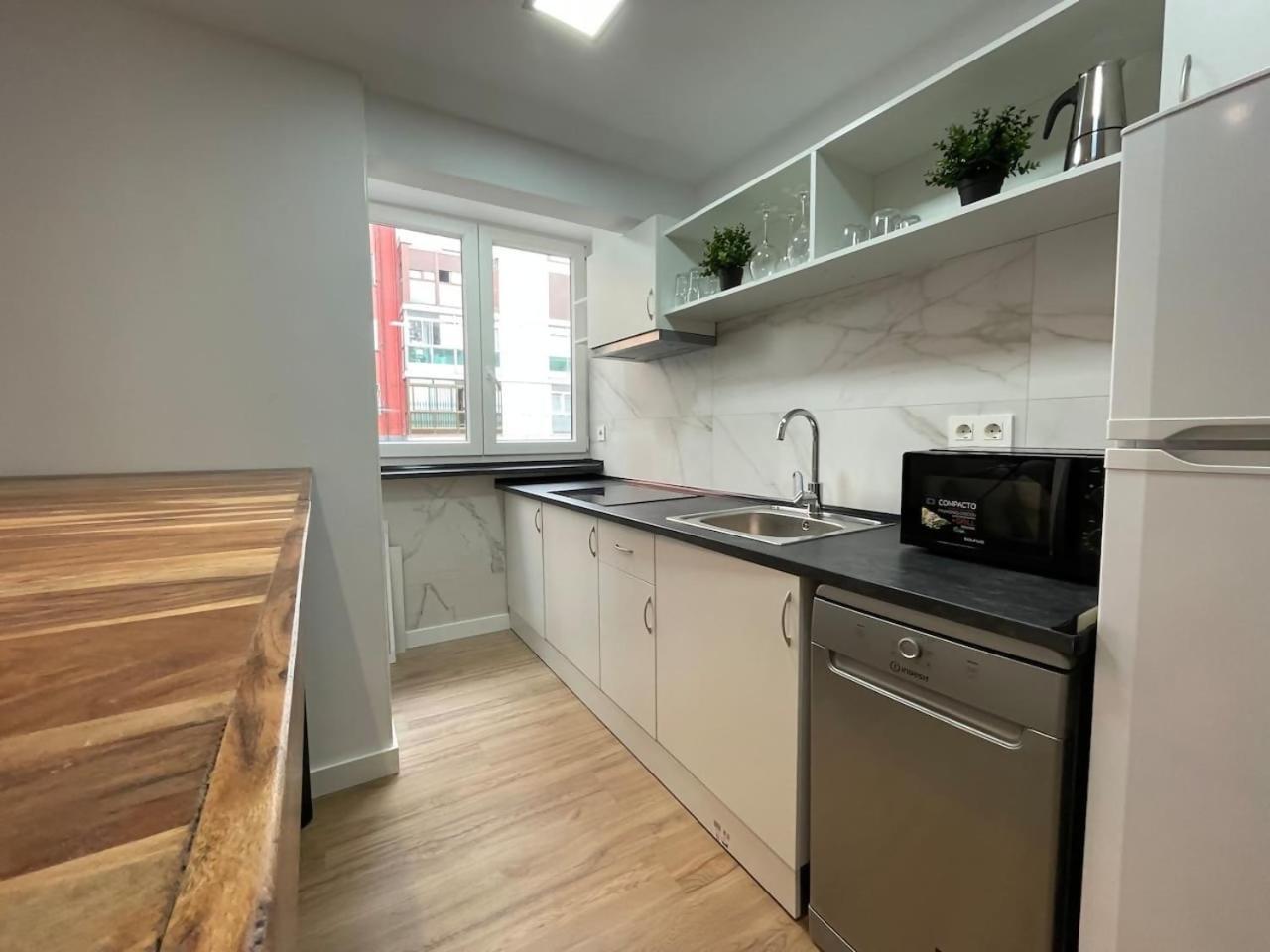 Moderno Apartamento Cerca Del Metro Bilbao Eksteriør billede